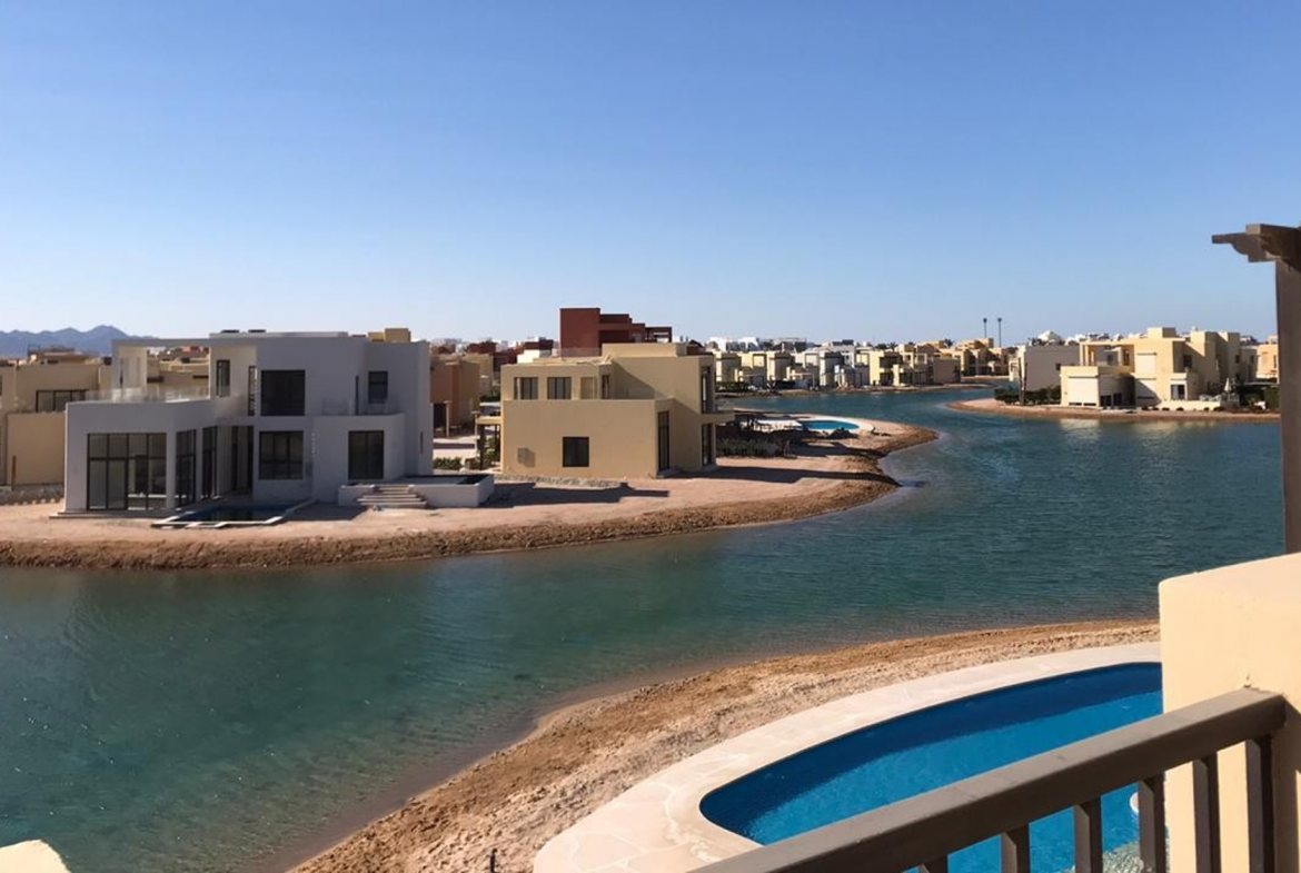 EL Gouna 2 Bedrooms Apartment for sale in tawila El Gouna with Private Roof
