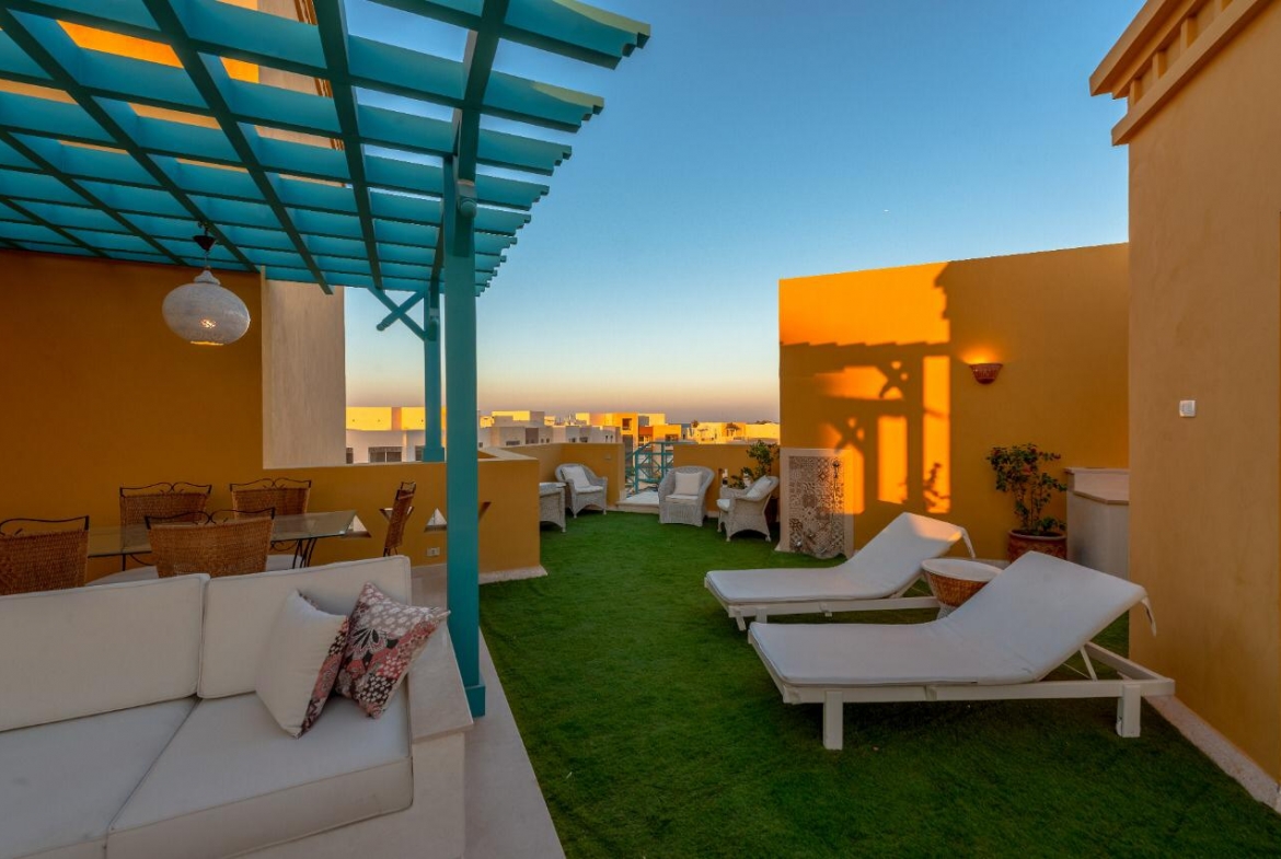 New Marina El Gouna 2 Bedrooms Penthouse For Sale in El Gouna Marina with Roof and Jacuzzi