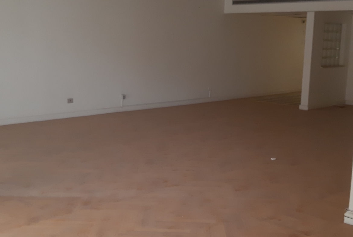 Four Bedrooms Apartment For Sale in Zamalek – Cairo
