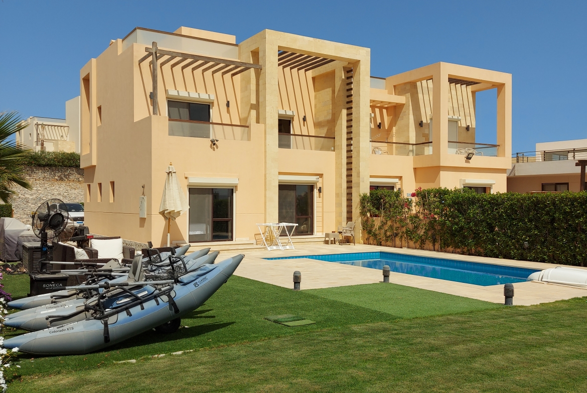 Twin Villa For Sale in Fanadir Bay El Gouna 3 Bedrooms with private pool in El Gouna