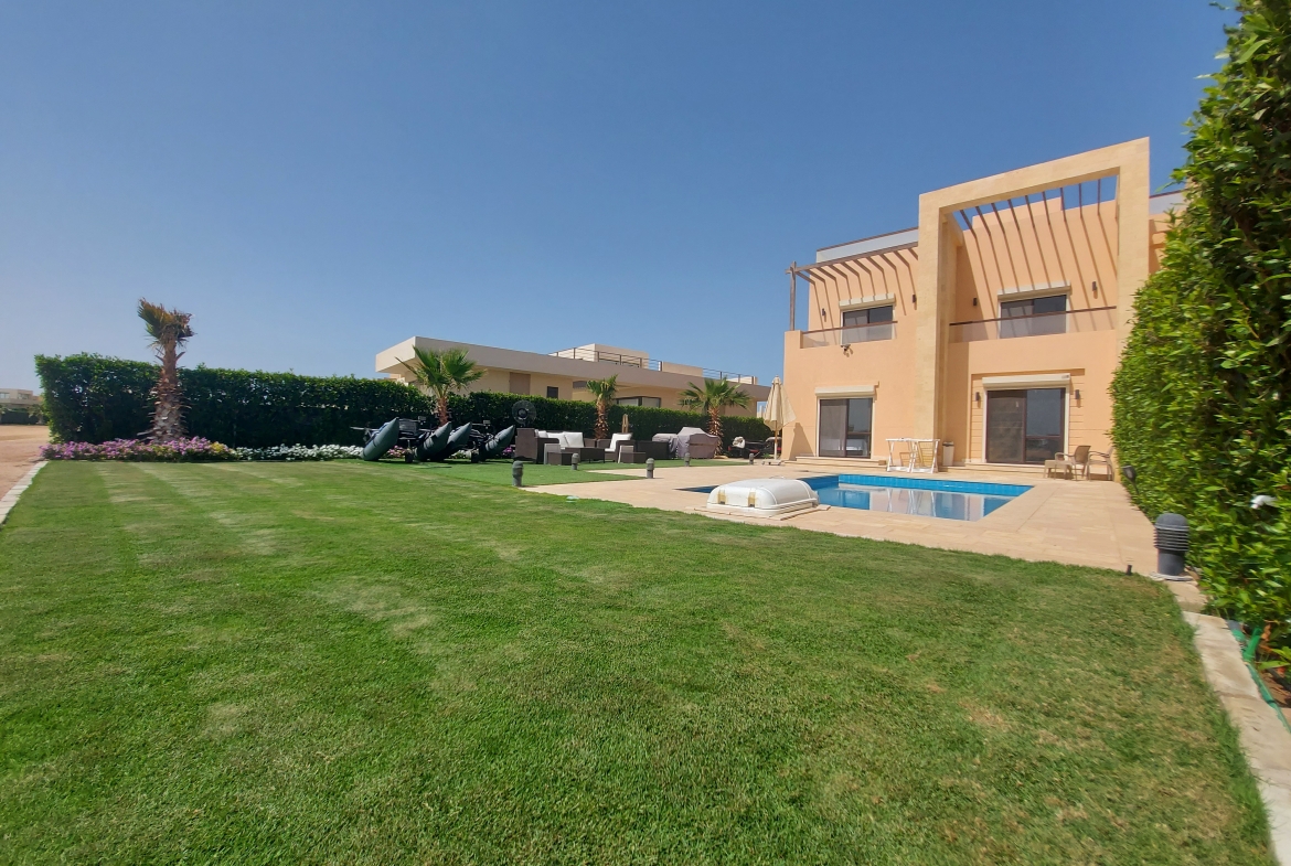 Twin Villa For Sale in Fanadir Bay El Gouna 3 Bedrooms with private pool in El Gouna
