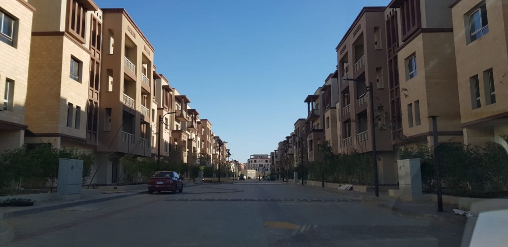 Three Bedrooms Apartment 3rd Floor Special Desi..., West Cairo