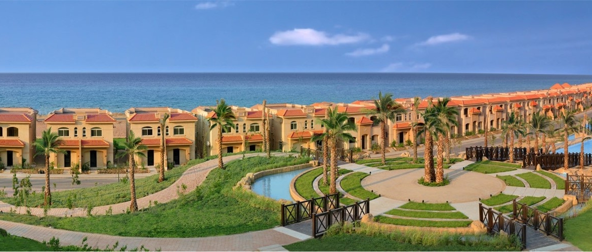 For Sale 3 Bedrooms chalets ground floor in Telal el Sokhna