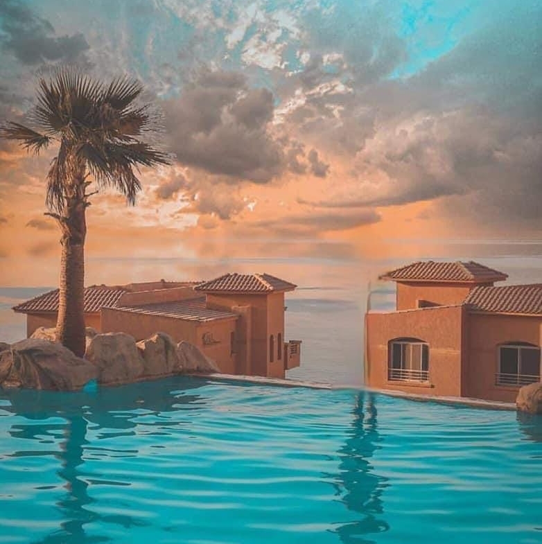 3 bedroom Chalet Sea View in Telal el Sokhna For Sale
