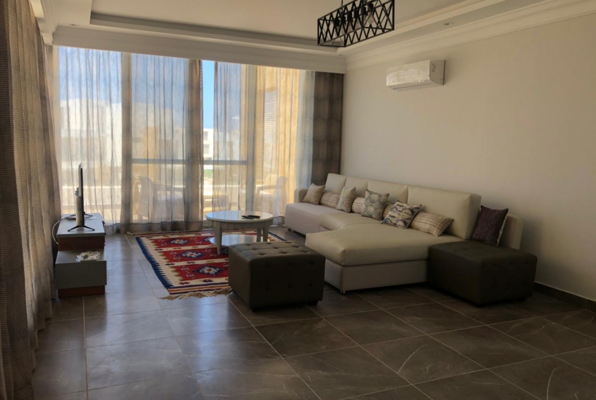 A marvelous penthouse 4 bedroom+plunge pool for rent in seashell north coast