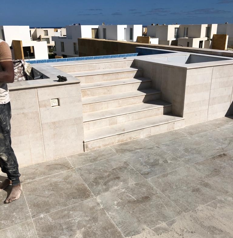 A marvelous penthouse 4 bedroom+plunge pool for rent in seashell north coast