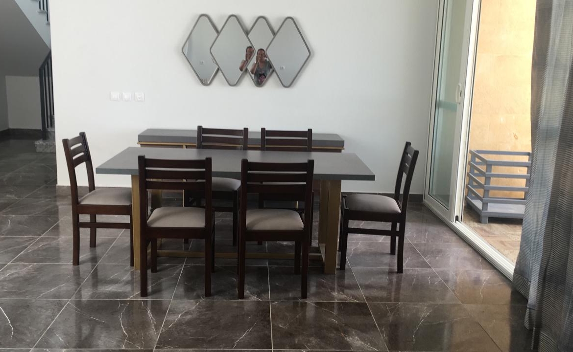 A marvelous penthouse 4 bedroom+plunge pool for rent in seashell north coast