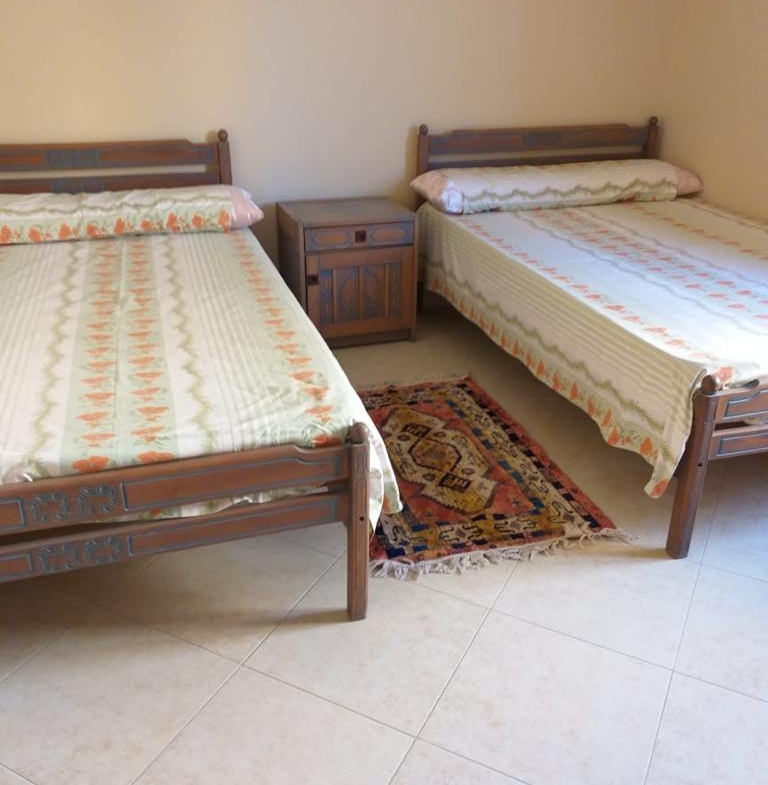 4 bedrooms penthouse For Rent  in Ein bay El Sokhna
