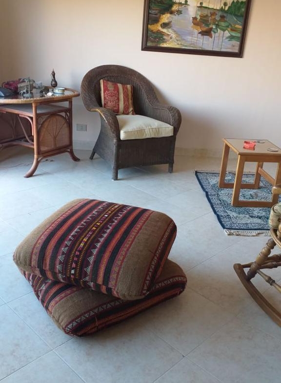 4 bedrooms penthouse For Rent  in Ein bay El Sokhna