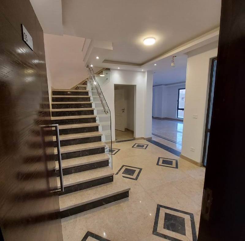 For Sale or Rent Upper Duplex in West Town by Sodic