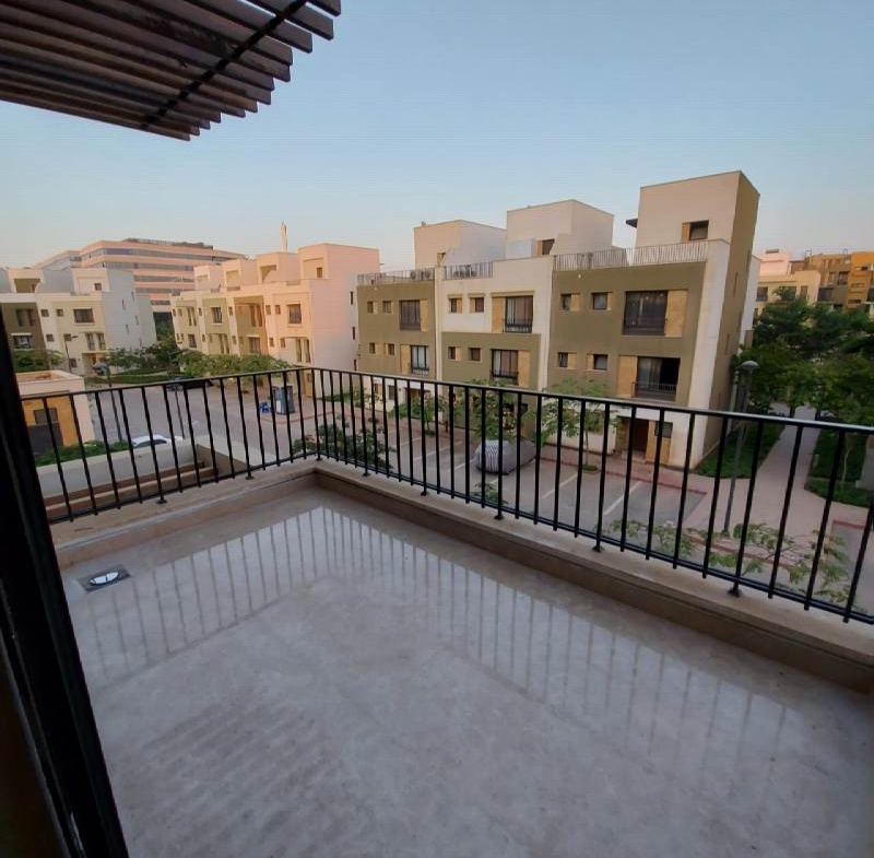 For Sale or Rent Upper Duplex in West Town by Sodic