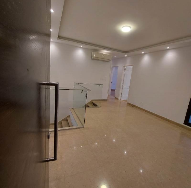 For Sale or Rent Upper Duplex in West Town by Sodic