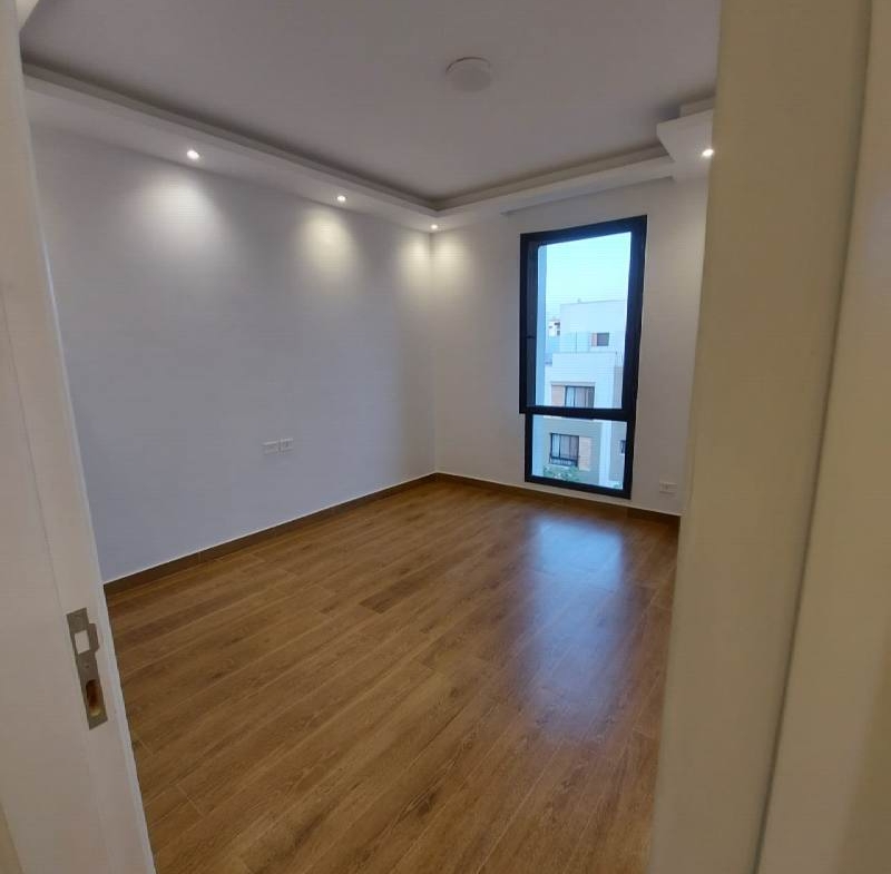 For Sale or Rent Upper Duplex in West Town by Sodic