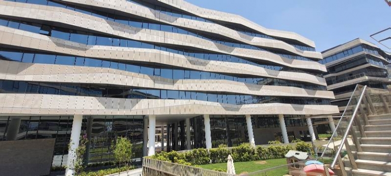 Administrative office 300 Sq for resale overlooking Green Area at The Polygon Business park on Cairo Alexandria Desert Road by Sodic developments