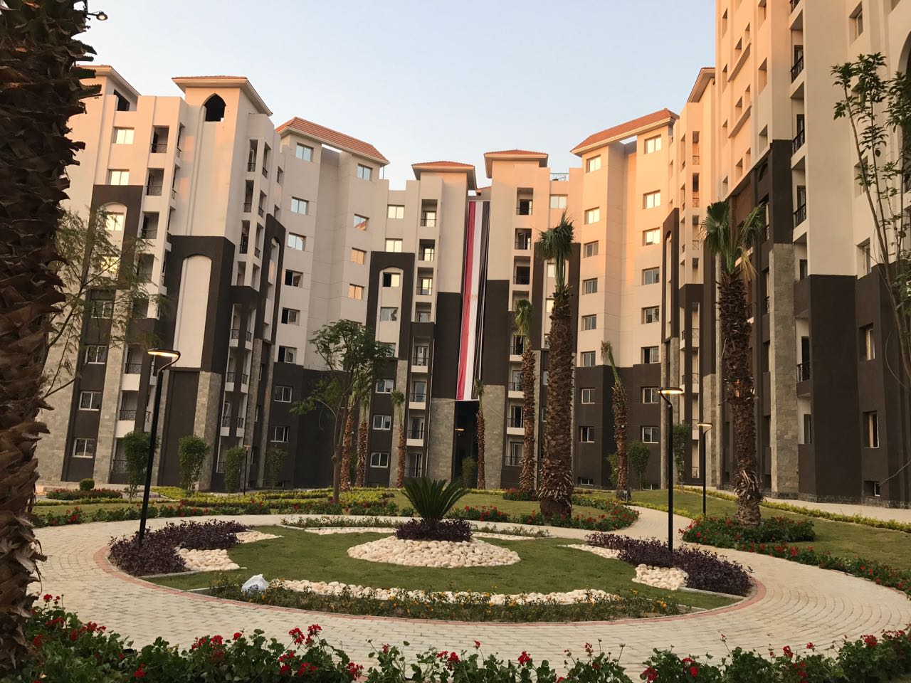 Flats for sale in New Capital Egypt, Choosing the administrative capital to search for apartments in it is the perfect decision for all those wishing to live in an upscale area that receives great attention from officials.