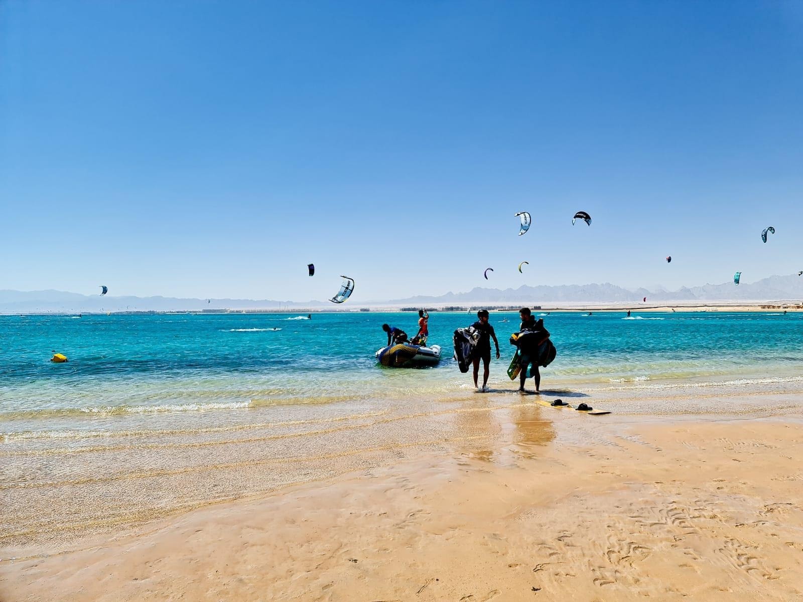 Soma Bay real estate, Soma Bay is an Egyptian resort built on a peninsula near Hurghada. As it is a real estate investment, it is a hot spot now, and the location of Soma Bay is amazing as it is only 20 minutes drive from Hurghada International Airport.