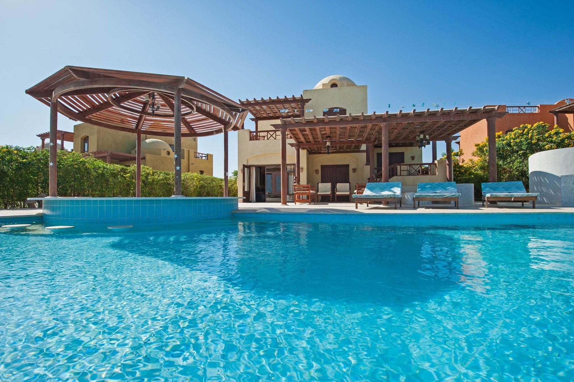 Villa with private pool in gouna