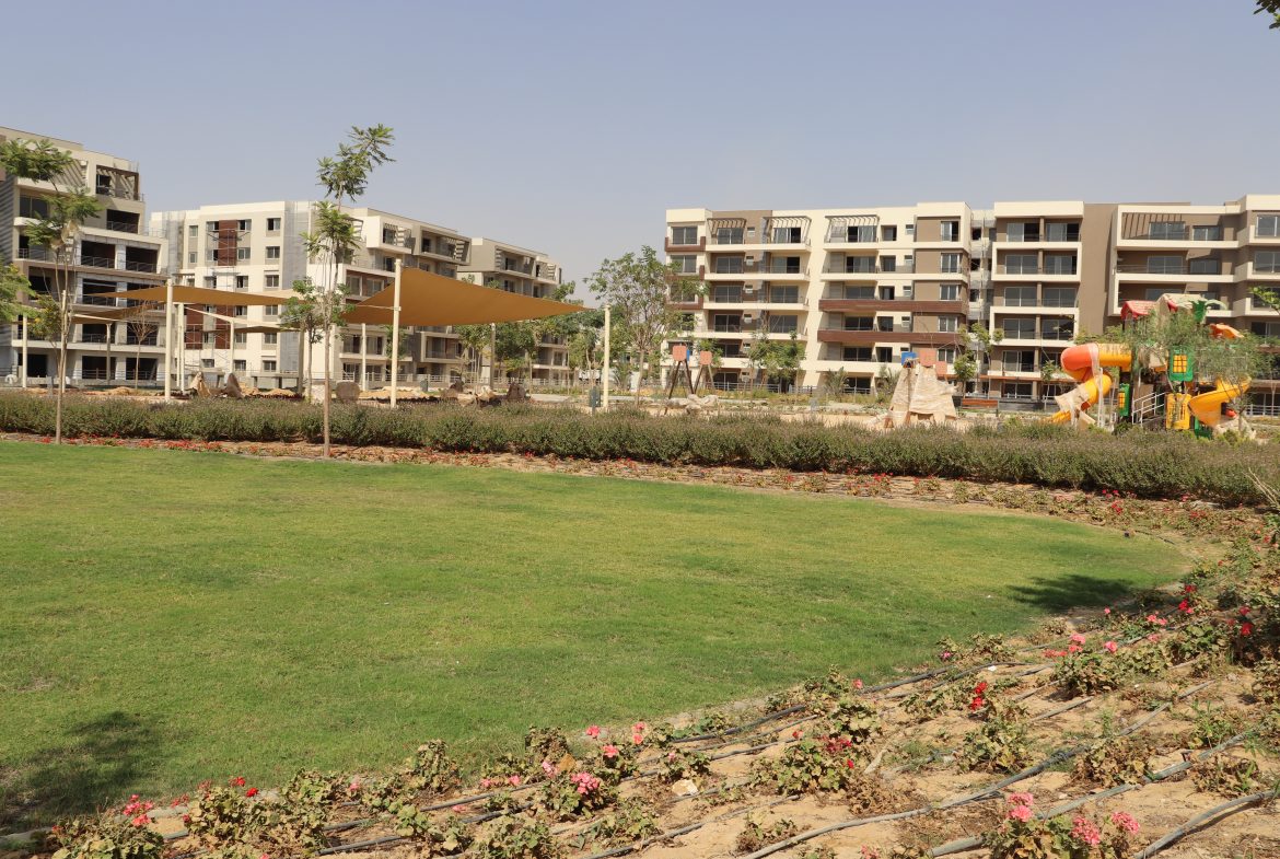 For Sale Apartment with Garden in Palm Hills New Cairo