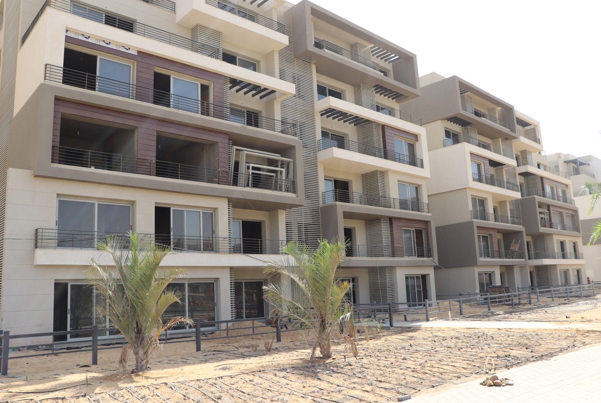 For Sale Apartment with Garden in Palm Hills New Cairo