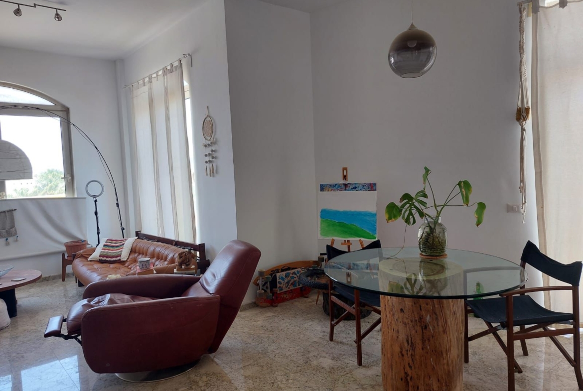 For Sale: Stunning Penthouse with Panoramic Views of Soma Bay Marina