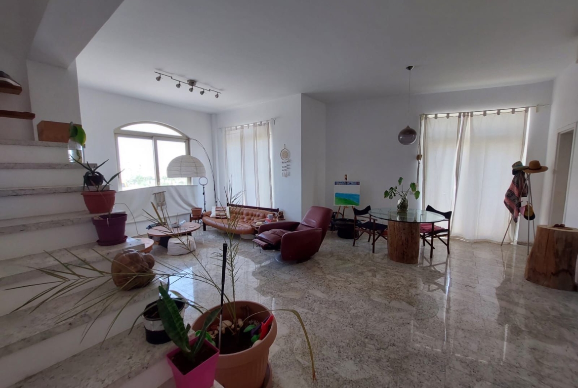 For Sale: Stunning Penthouse with Panoramic Views of Soma Bay Marina