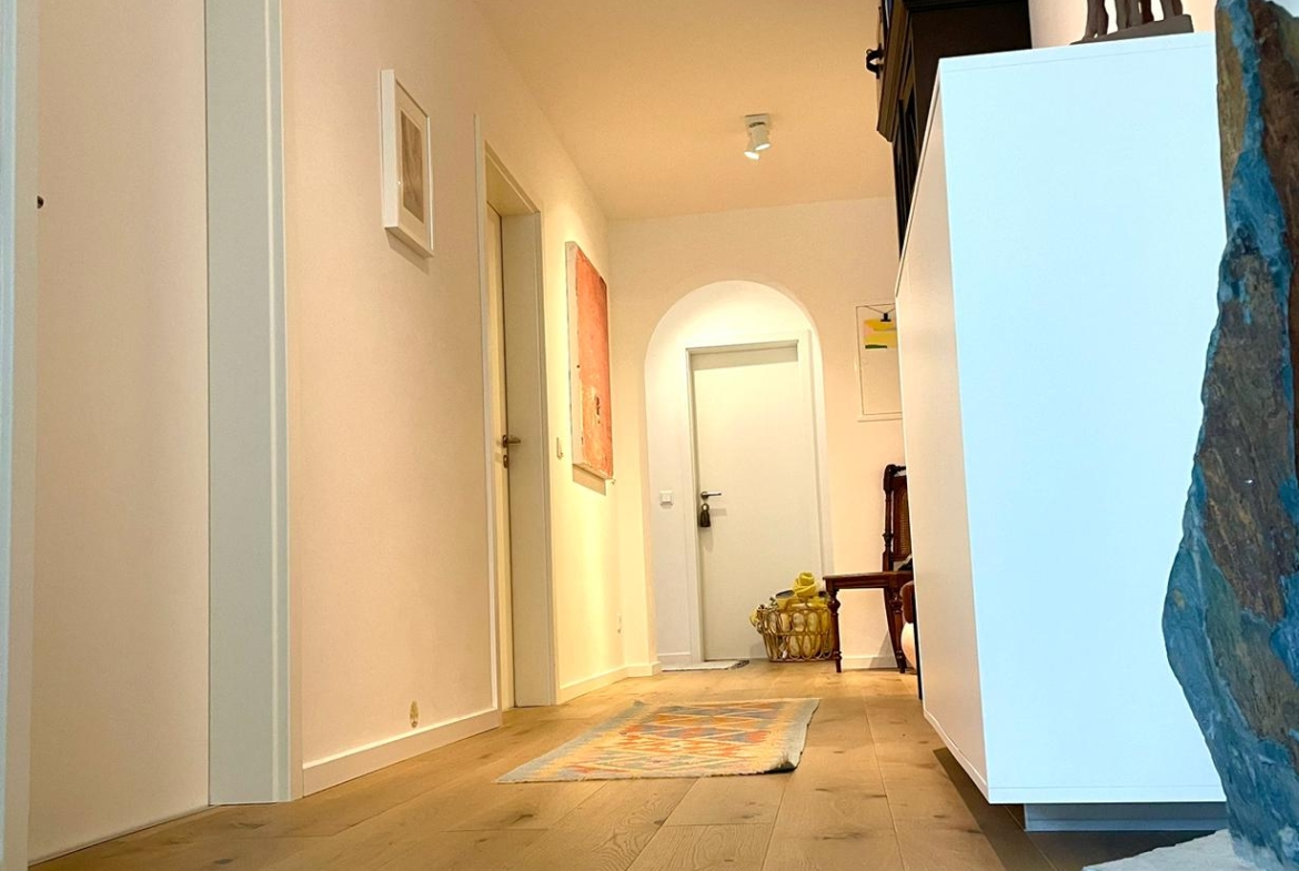 Mietwohnung Neuried, Wohnung mieten München, 3-Zimmer-Wohnung Neuried, Neubauwohnung München, modernisierte Wohnung München, Wohnung mit Balkon München, barrierefreie Wohnung München, Mietwohnung mit Einbauküche München, Wohnung Nähe U3 Fürstenried-West, sanierte Wohnung München, familienfreundliche Wohnung München, ruhige Wohnlage München, Wohnung mit Loggia München, hochwertige Mietwohnung München, Eigentumswohnung zur Miete Neuried, Wohnung in Neuried München mieten