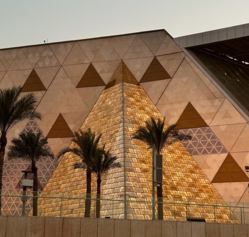 Explore the Grand Egyptian Museum in Giza, Egypt — the world’s largest archaeological museum. Learn about its architecture, Tutankhamun treasures, and what to see inside GEM Cairo. Keywords: Grand Egyptian Museum, GEM Cairo, Giza museum, Tutankhamun treasures, Egypt tourism 2025, Egyptian heritage, Cairo attractions, modern Egyptian architecture