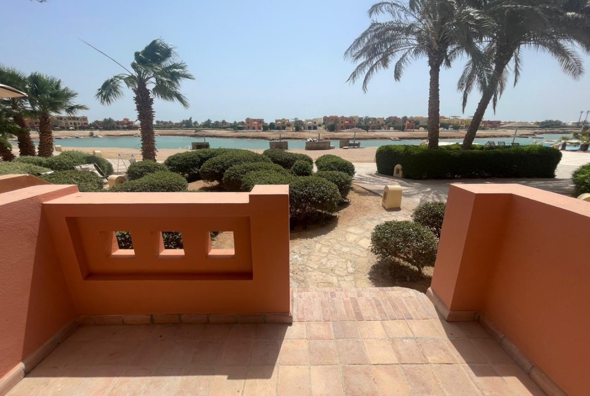 Ground floor apartment West Golf El Gouna lagoon view private terrace
